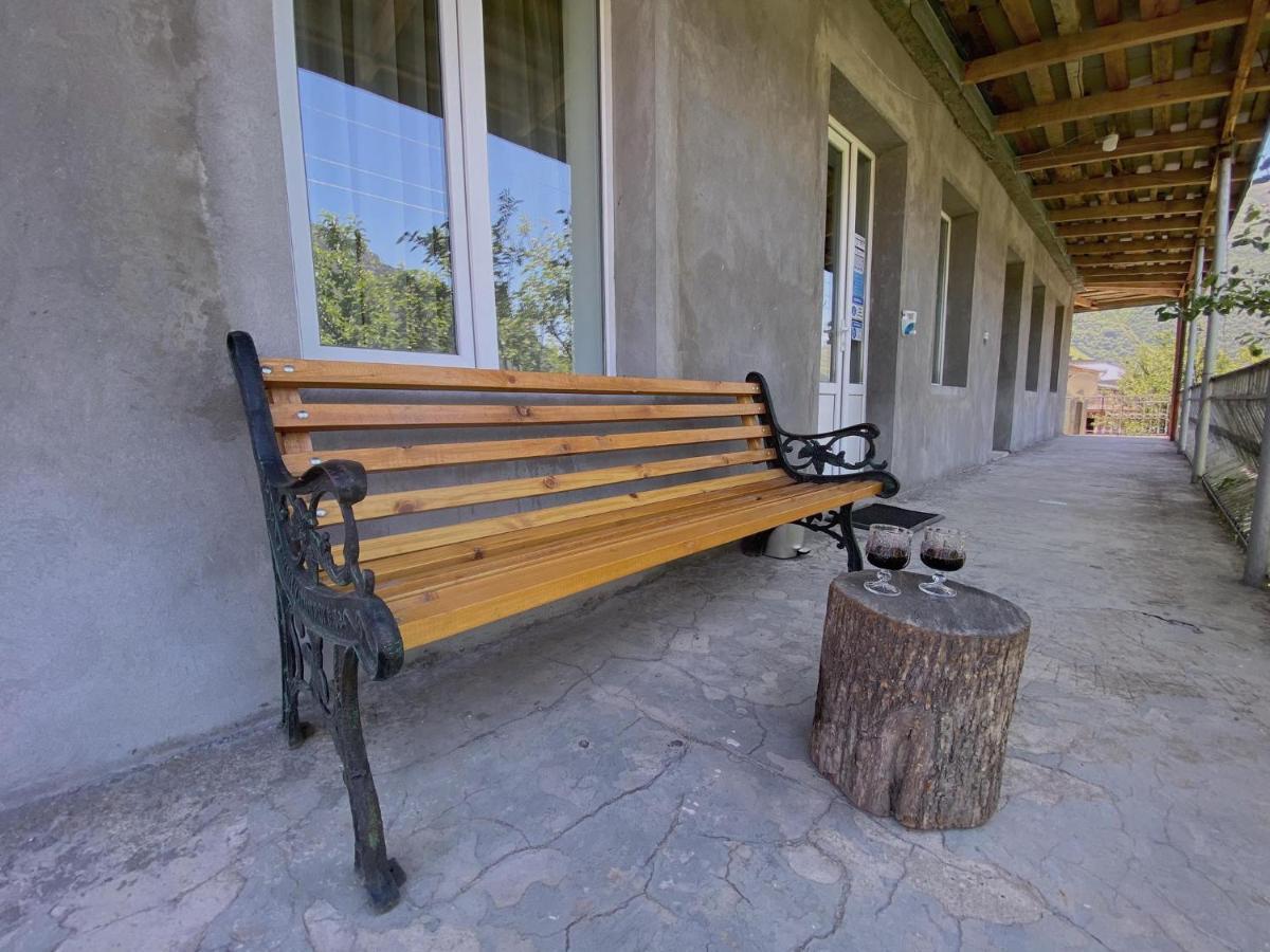 Geo Inn カズベギ エクステリア 写真